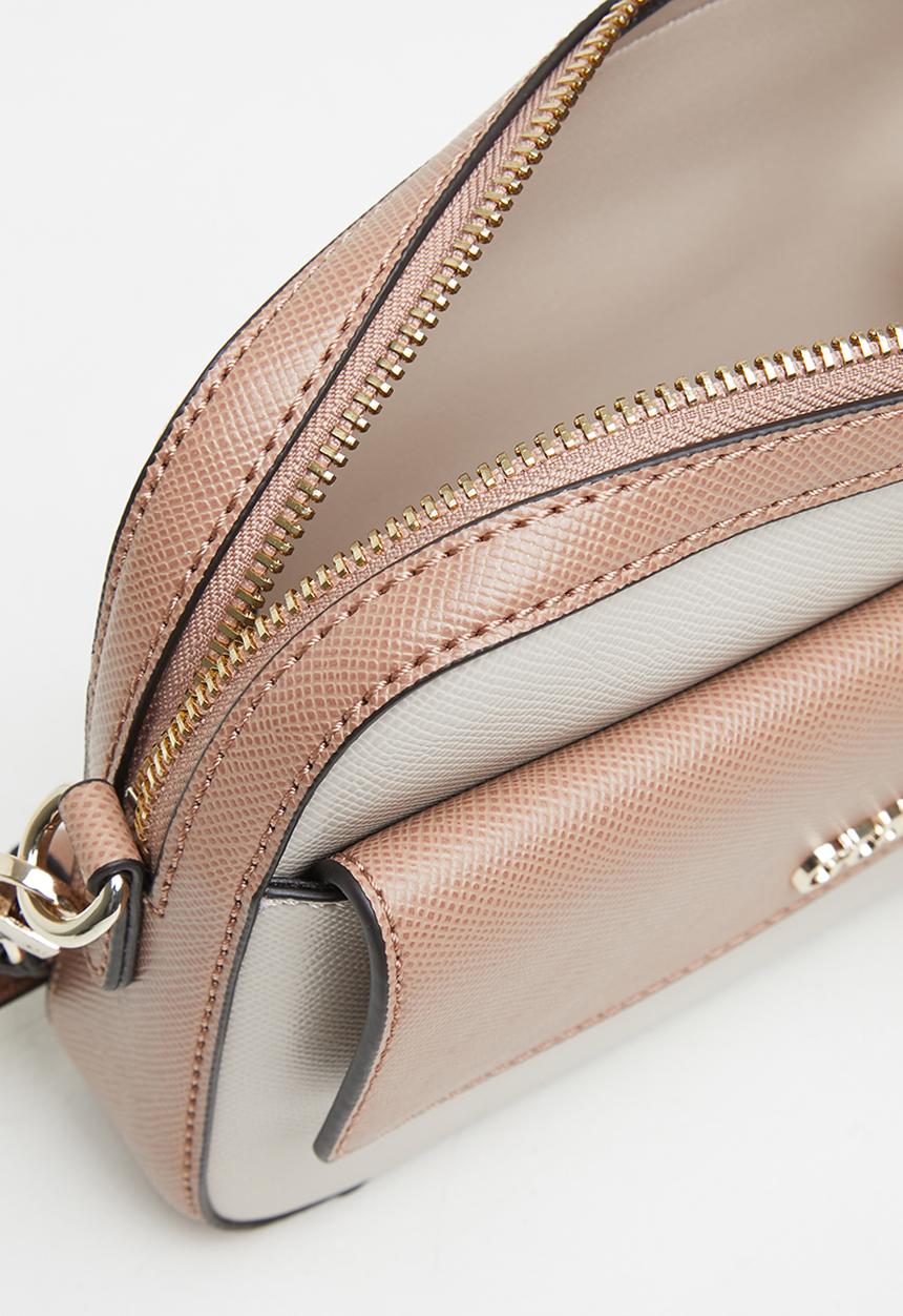 GUESS - Leslie crossbody top zip - stone 