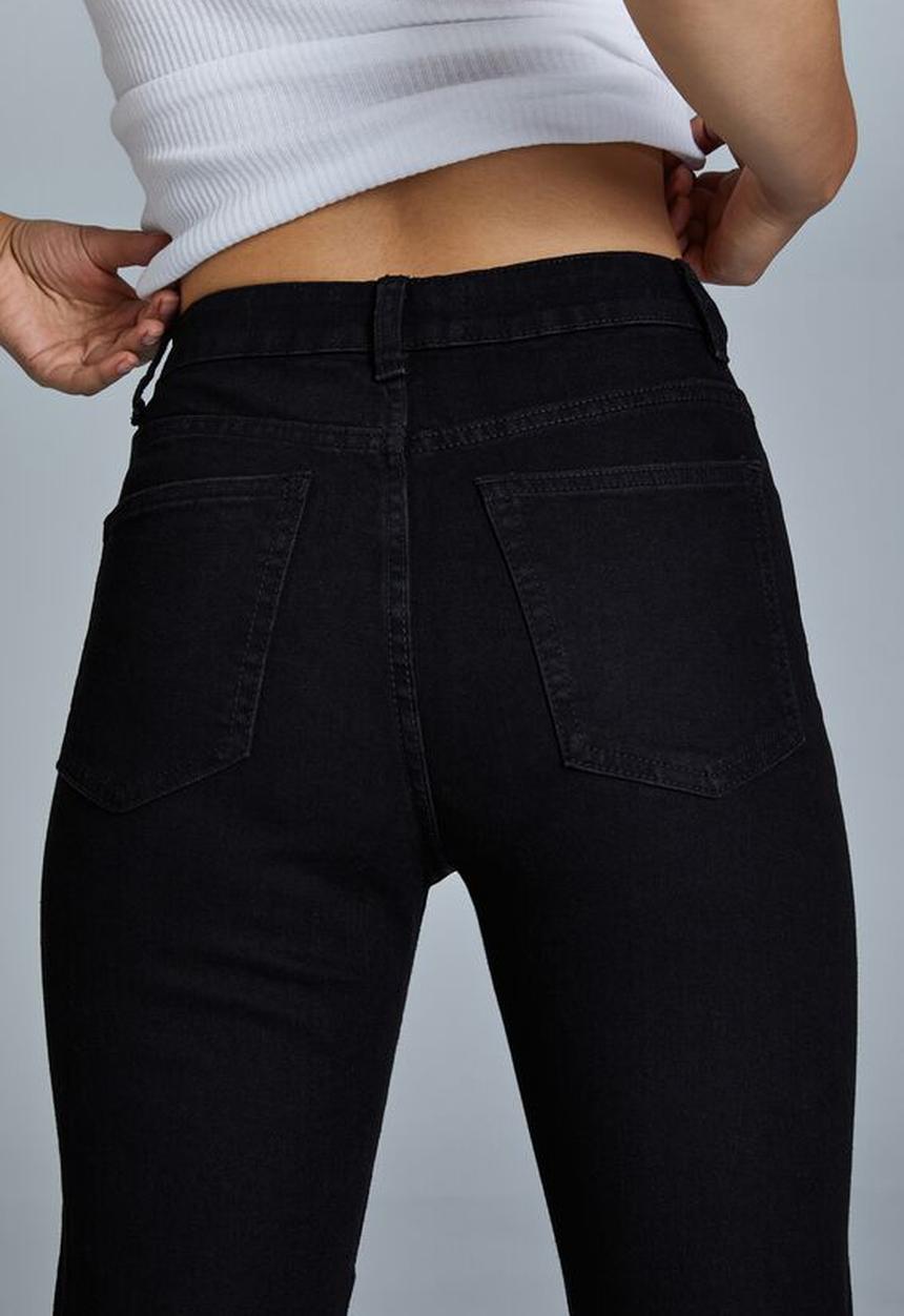 Cotton On - Petite stretch mom jean - black