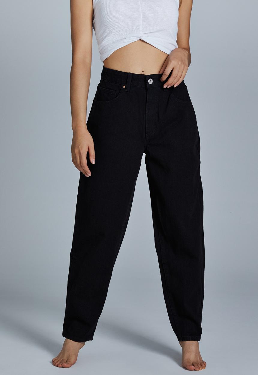 Cotton On - Petite slouch mom jean - black