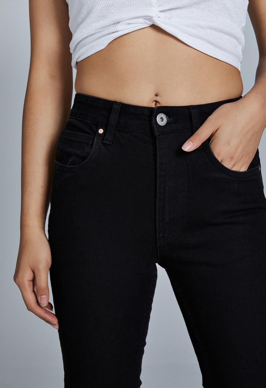 Cotton On - Petite flare jean - black