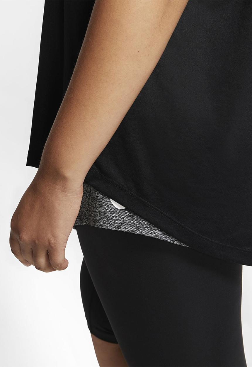 Nike - Plus nike dry leg tee crew - black & white
