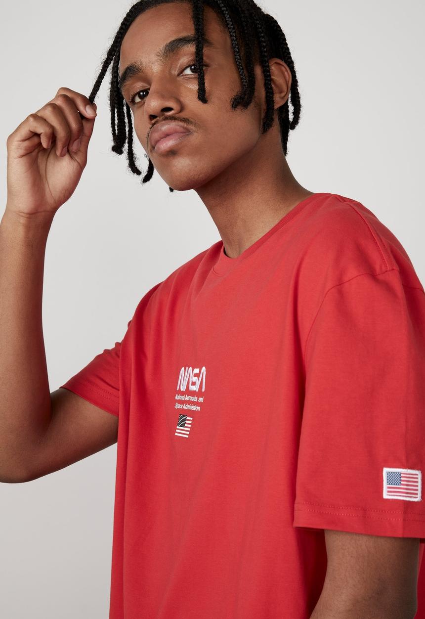 Factorie - Regular pop culture T-shirt - lcn nas lychee