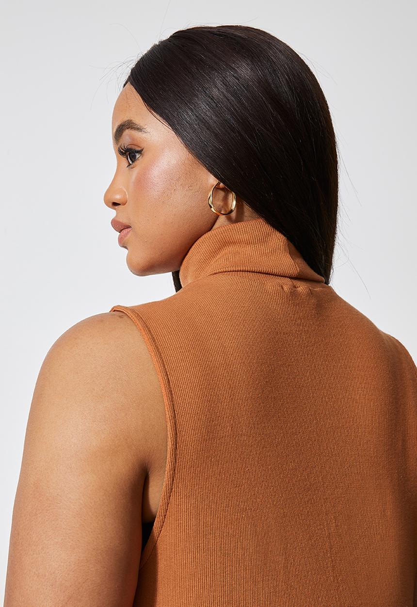 Superbalist - Single poloneck top - tobacco
