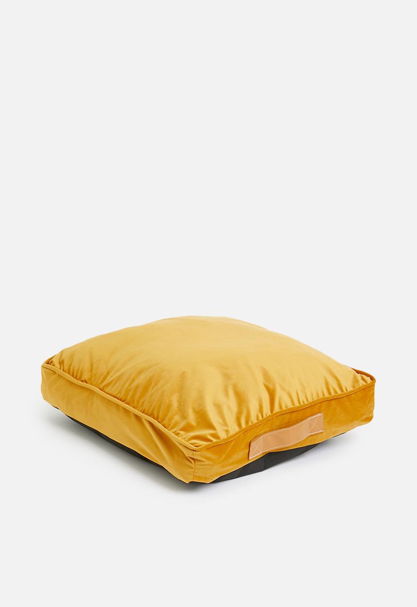 Sixth Floor - Velvet snooze basking pet bed - ochre