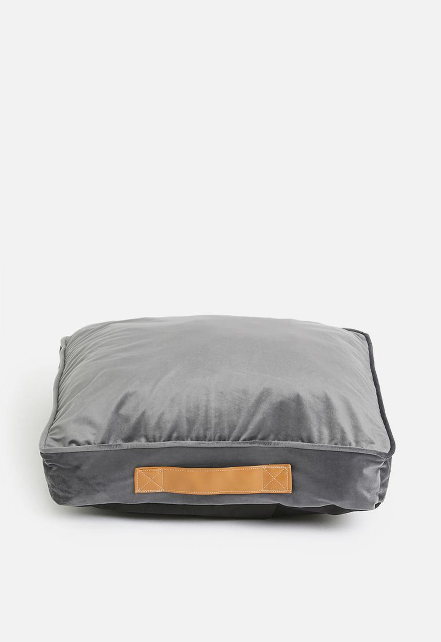 Sixth Floor - Velvet snooze basking pet bed - charcoal