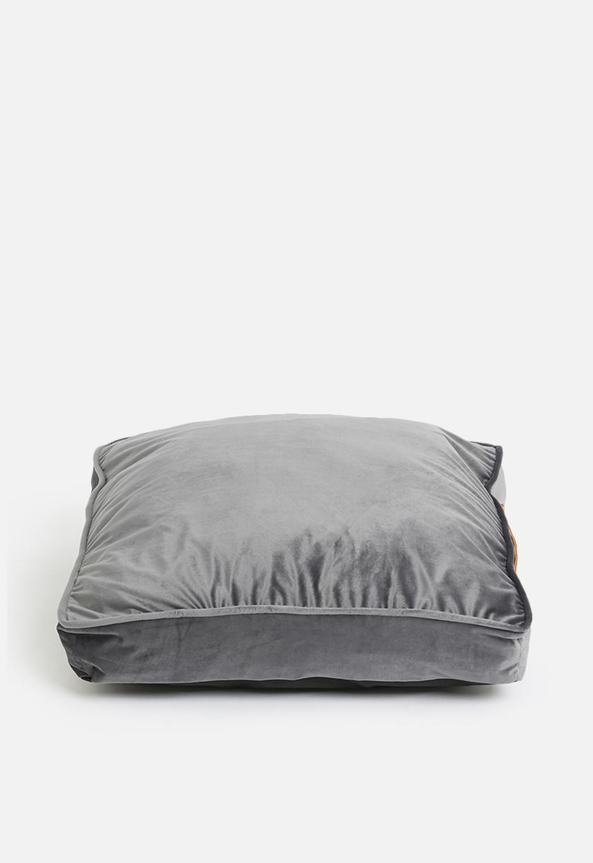 Sixth Floor - Velvet snooze basking pet bed - charcoal