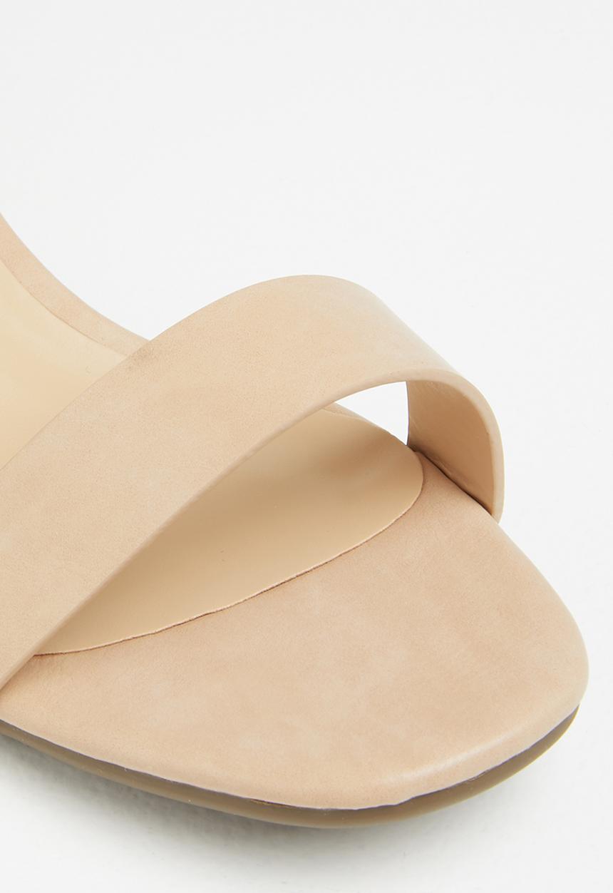Footwork - Kenn ankle strap block heel - beige
