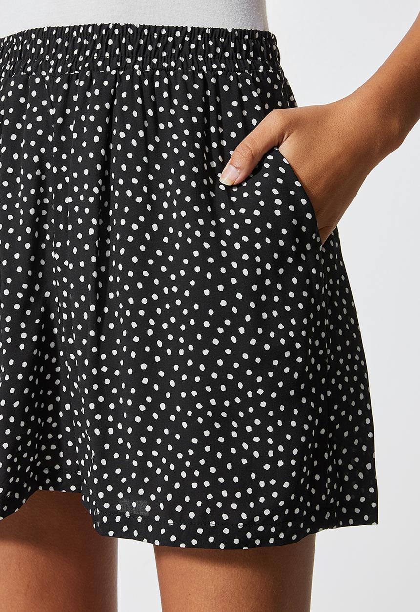 Superbalist - Pull on shorts - black & white