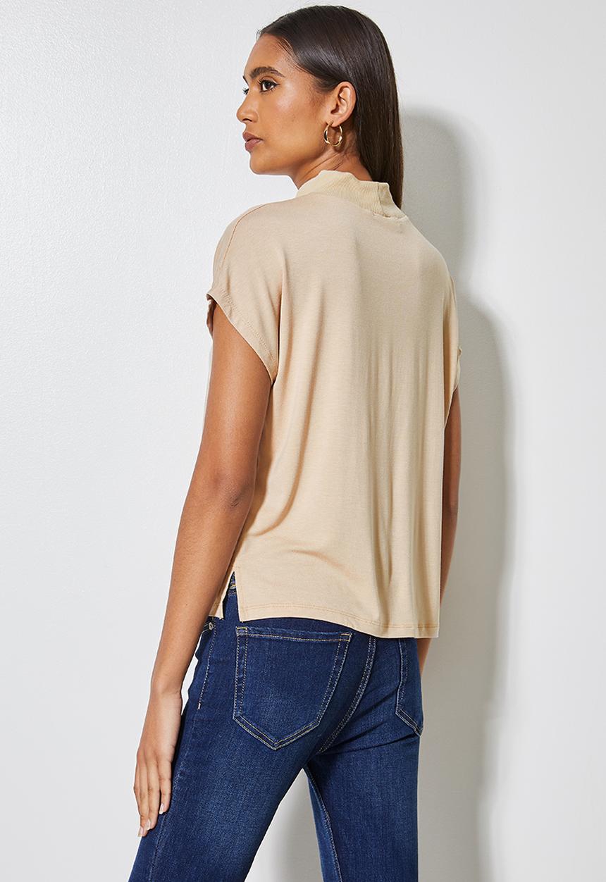 Superbalist - Easy fit tee with ribbed neckline  - stone