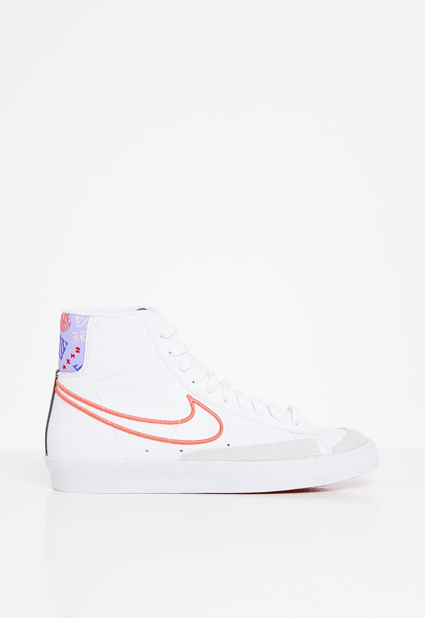 Nike - Nike blazer mid '77 se - white/magic ember-purple pulse