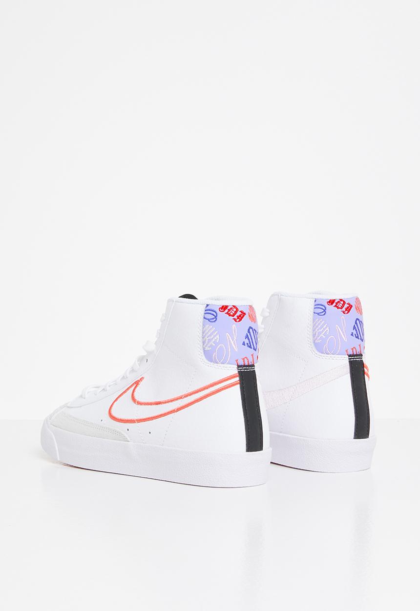 Nike - Nike blazer mid '77 se - white/magic ember-purple pulse