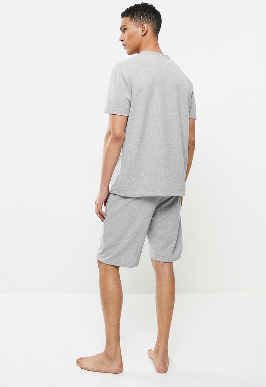 Trendyol - Basic top & shorts pj set - grey
