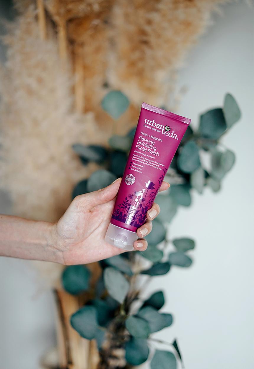 Urban Veda - Reviving Exfoliating Facial Polish