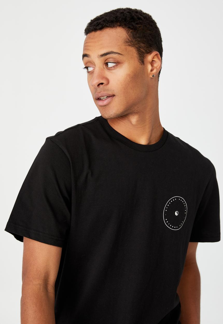 Cotton On - Tbar street t-shirt - black