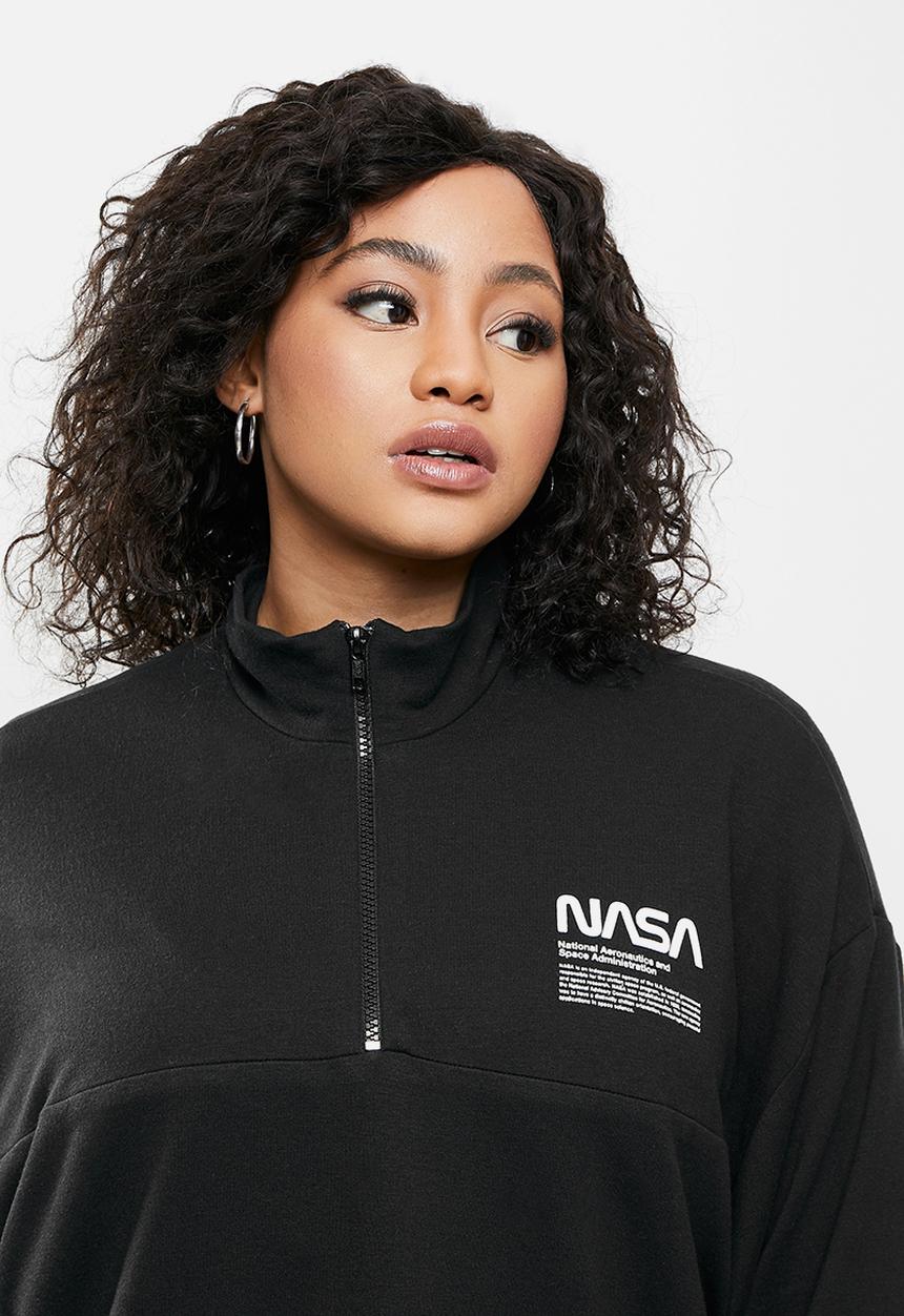 Blake - 3/4 zip cropped printed sweater - black