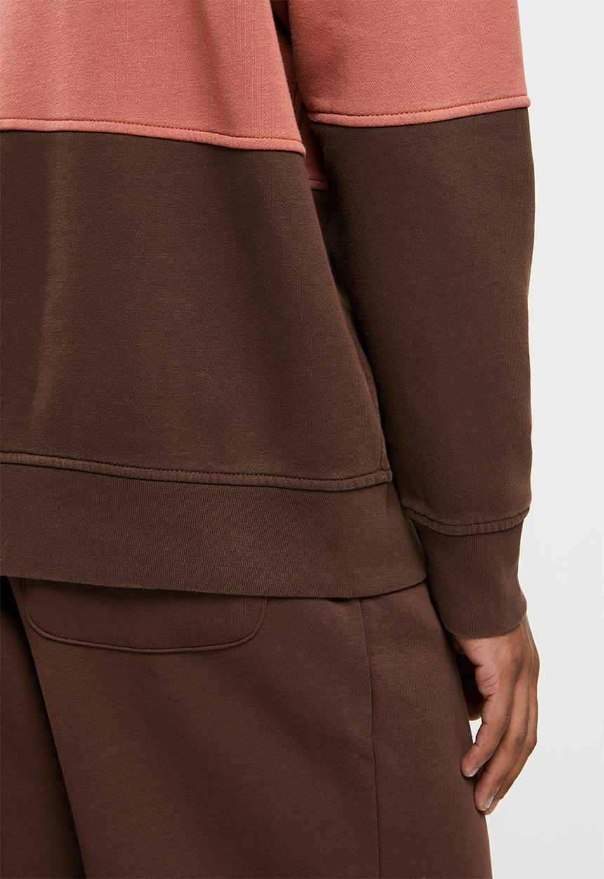 Levi’s® - Colour block tipped crew - bitter chocolate