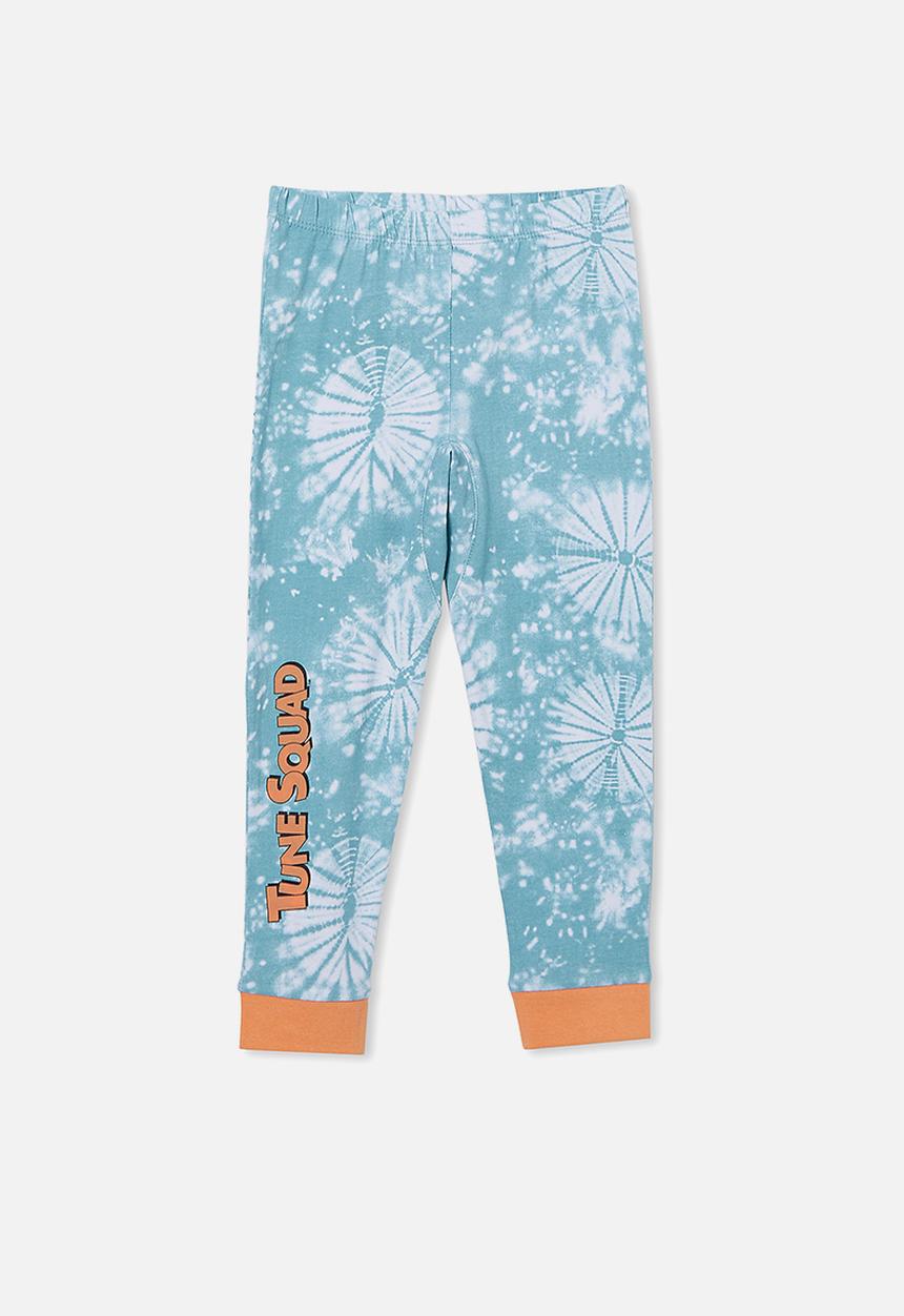 Cotton On - Orlando long sleeve pyjama set licensed - lcn wb group shot blue ice tie dye