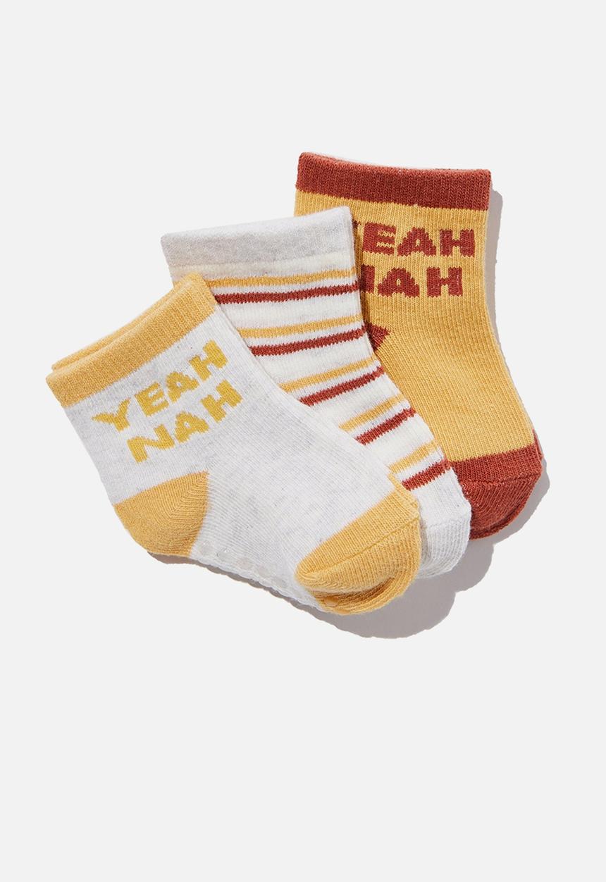 Cotton On - 3pk baby socks - honey gold yeah nah
