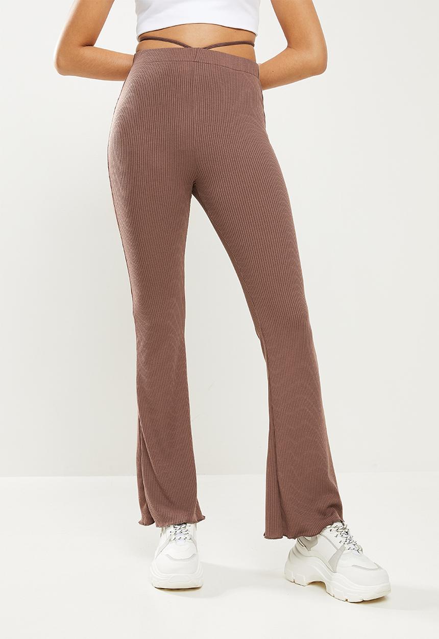Blake - Flare leg trouser with flossing detail - cognac 