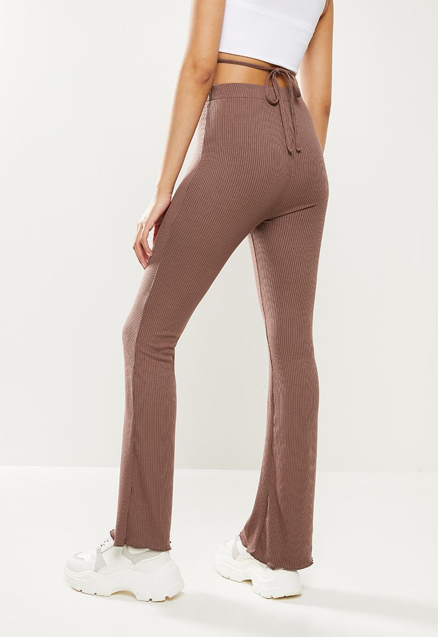 Blake - Flare leg trouser with flossing detail - cognac 