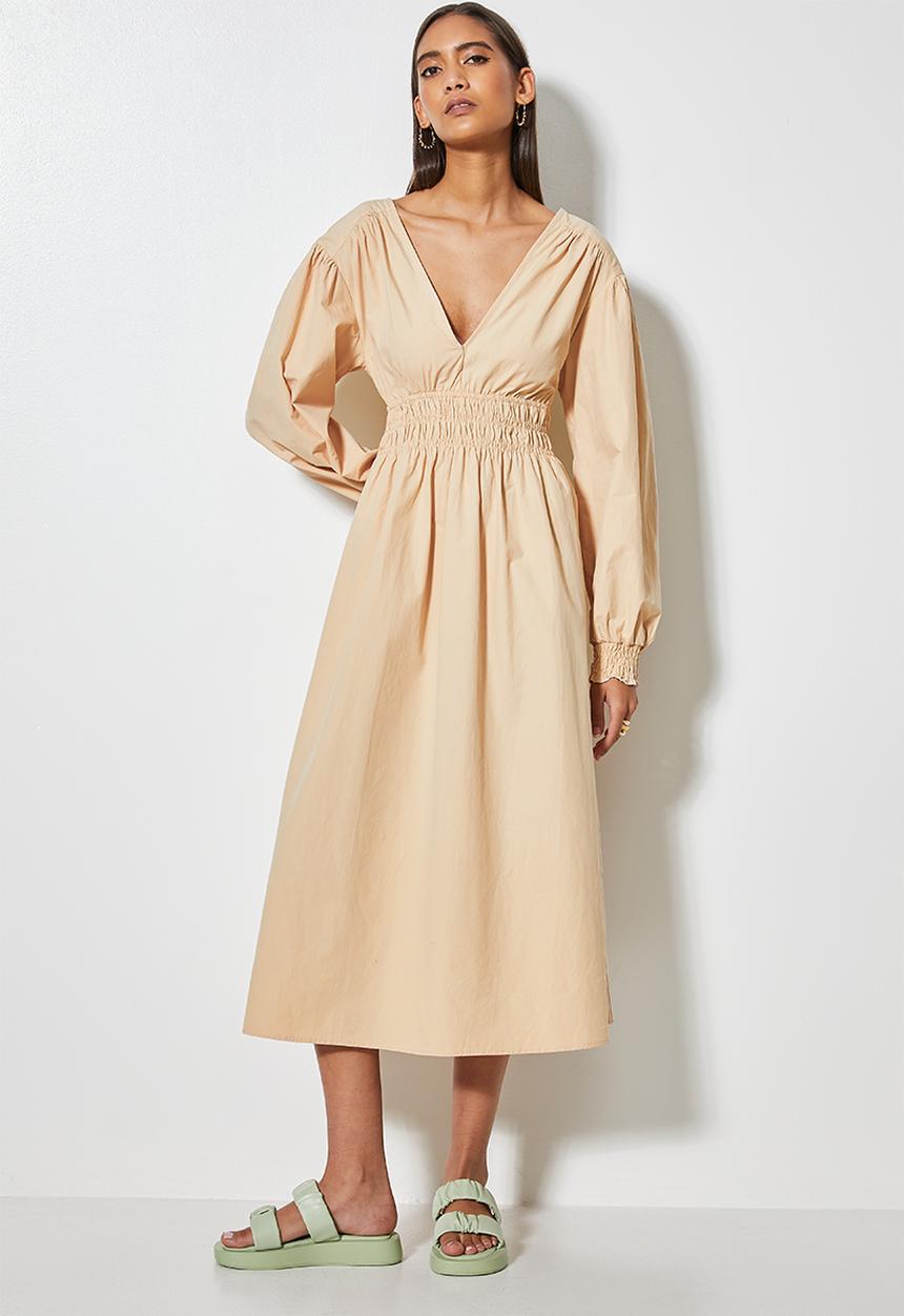 Superbalist - Shirred waist open back midi dress - light caramel