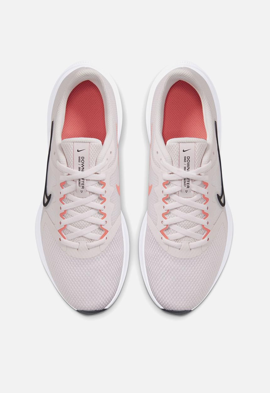 Nike - Downshifter 11 - light soft pink/black-magic ember-white