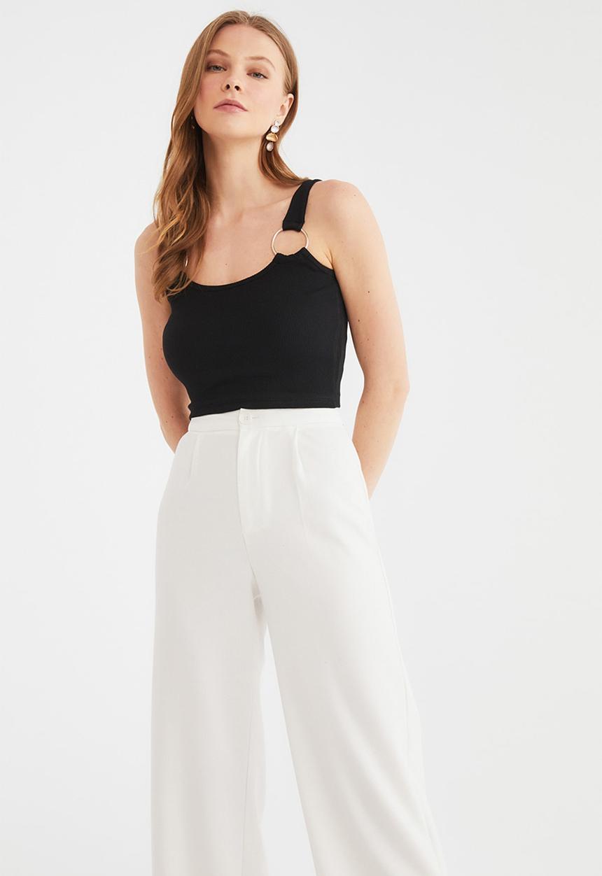 Trendyol - Ring detailed knitted blouse  - black