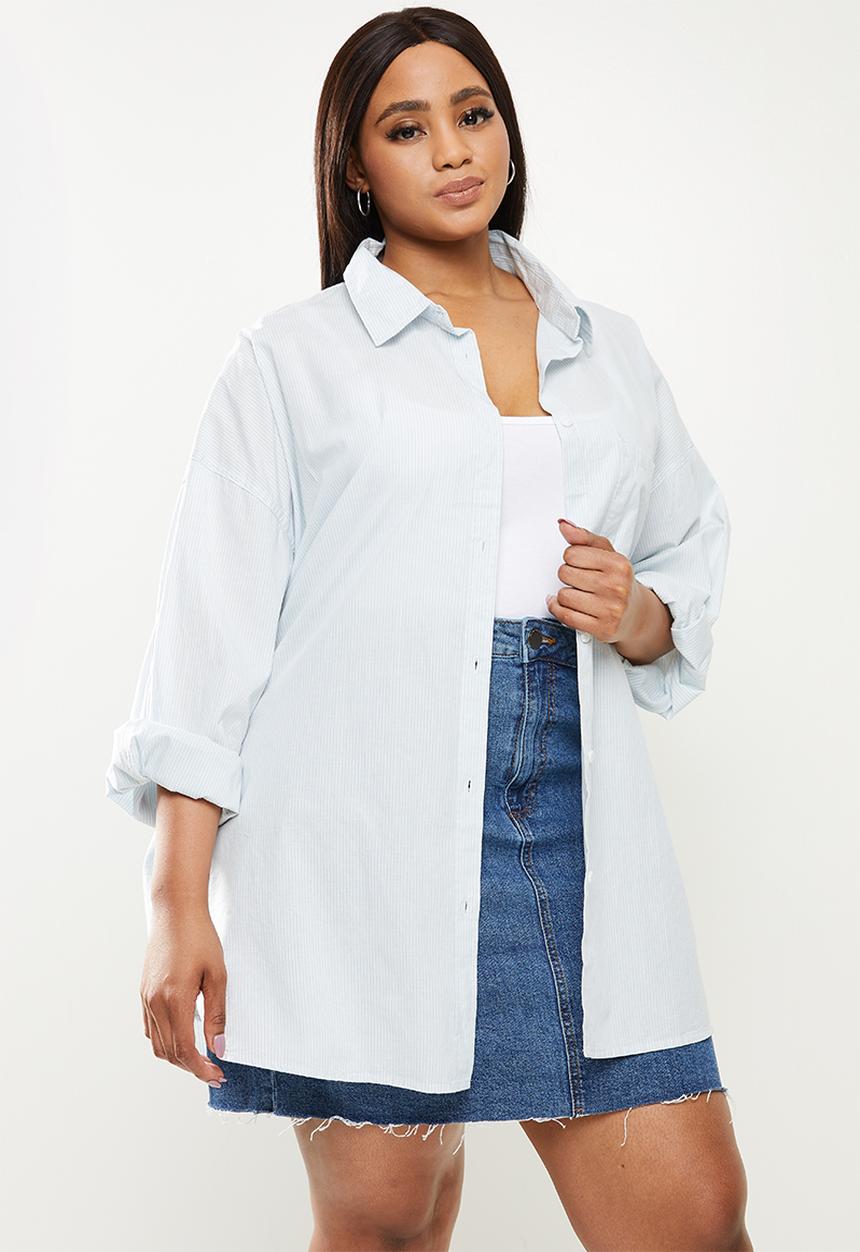 Cotton On - Curve dad shirt - sophie pinstripe sunfaded denim