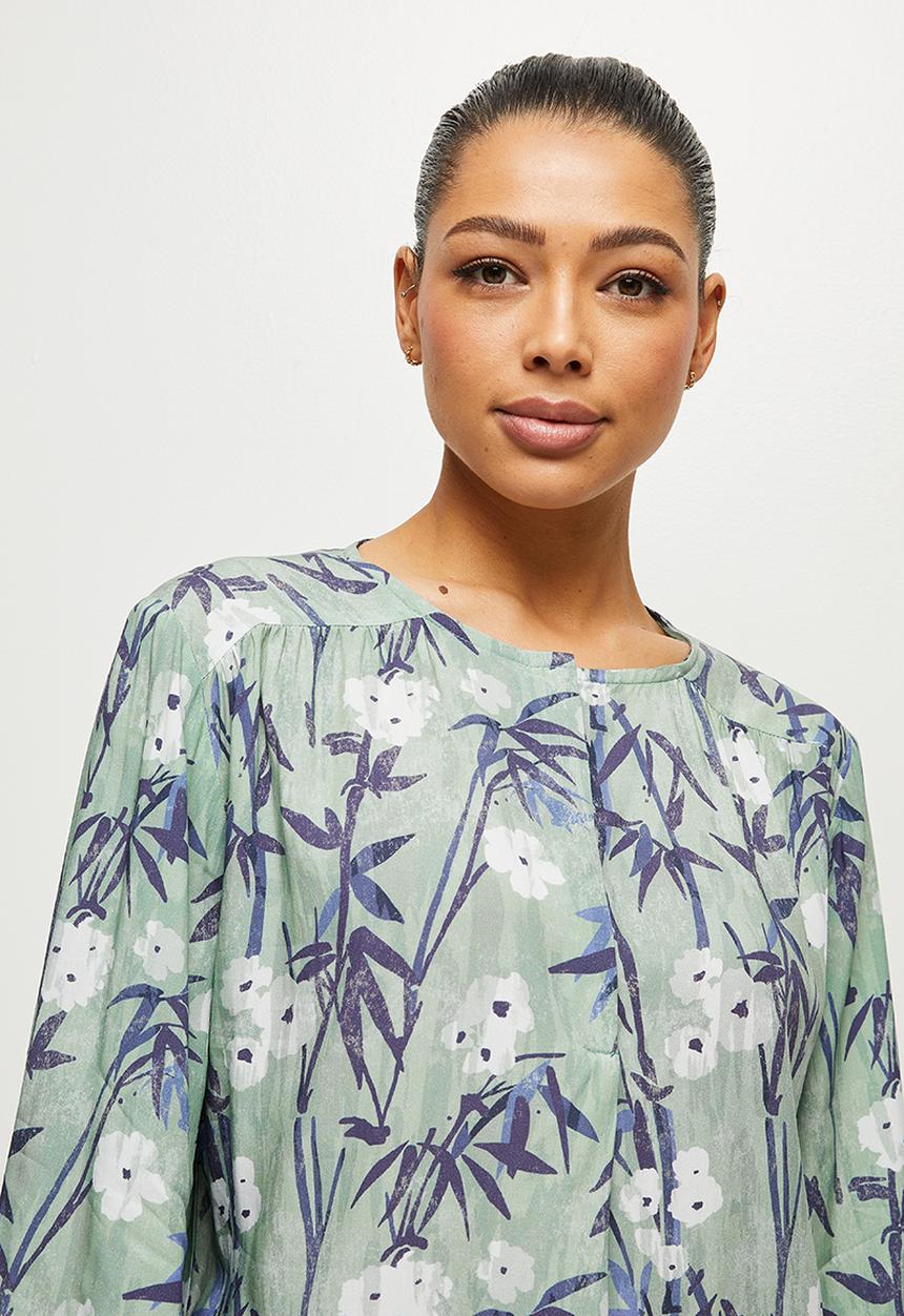 edit - Boxy notch neck shell - sage bamboo