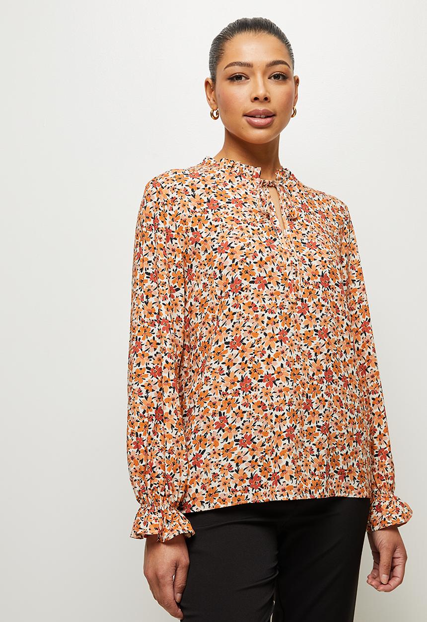 edit - Piecrust peasant blouse - rust shades floral