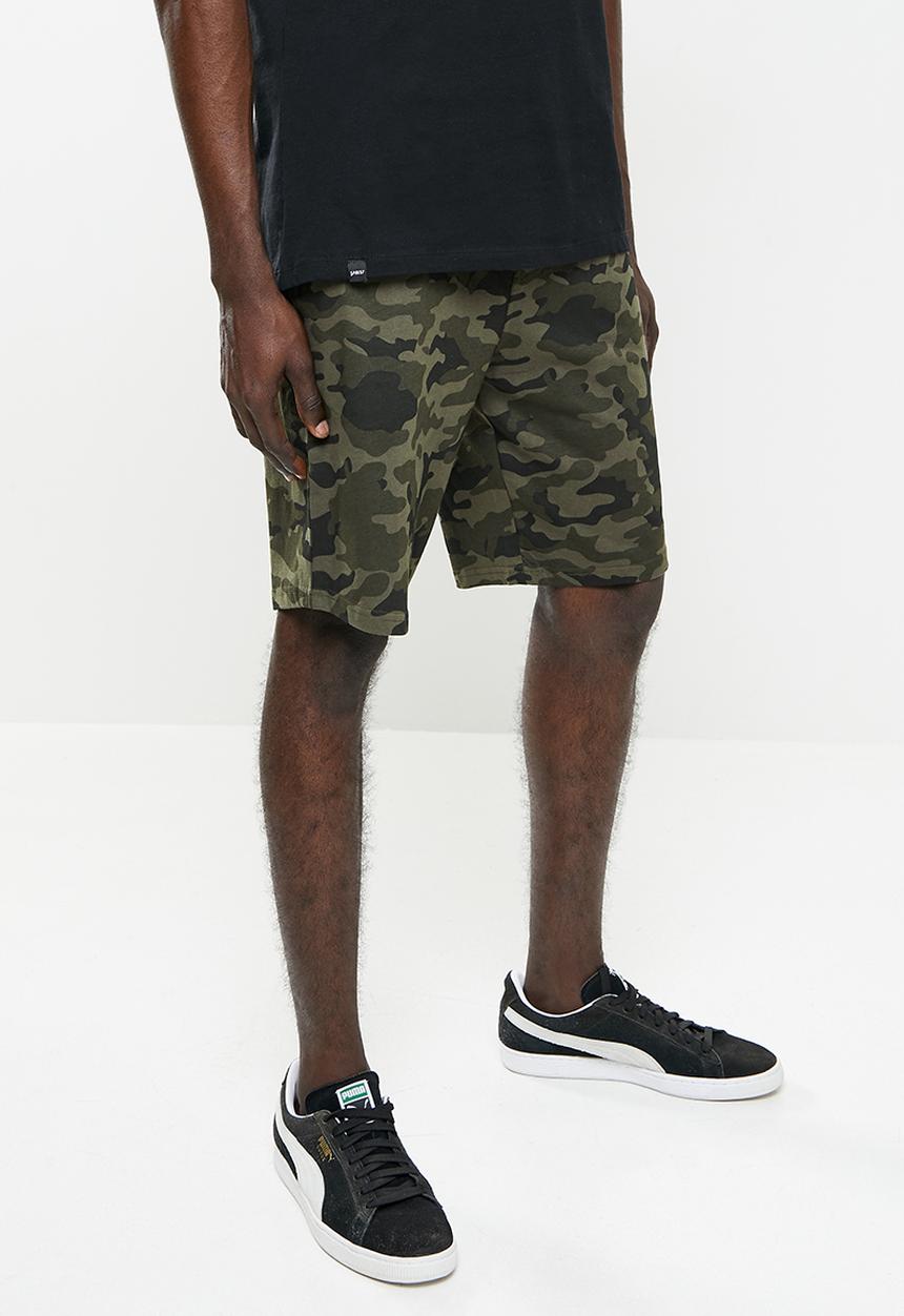 Brave Soul - Disguise camo print shorts - khaki camo