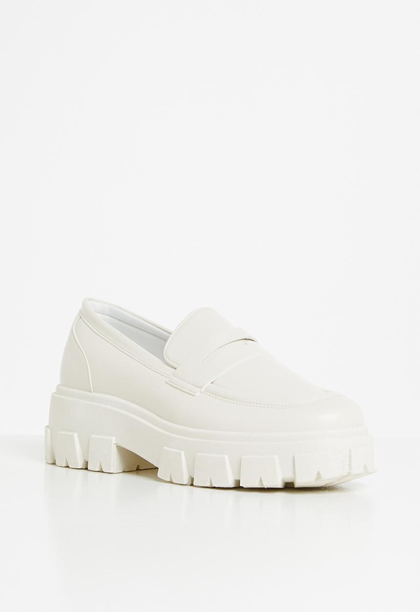Jada - Lug sole loafer - winter white