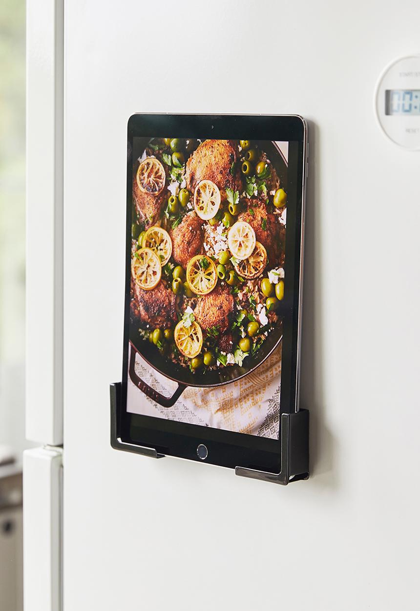 Yamazaki - Tower magnetic tablet holder - black