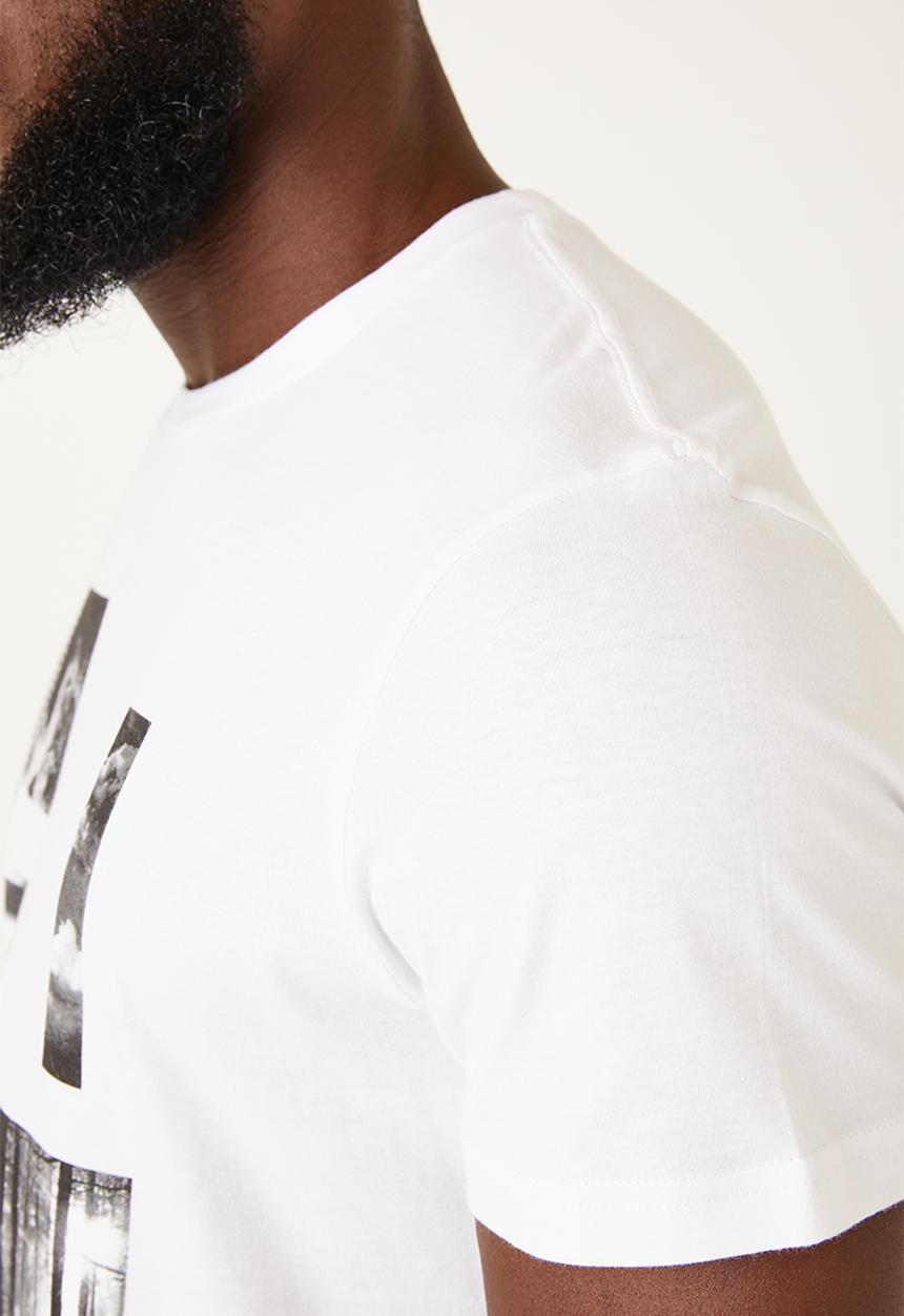 Flyersunion - Mens-regular photographic tee - white