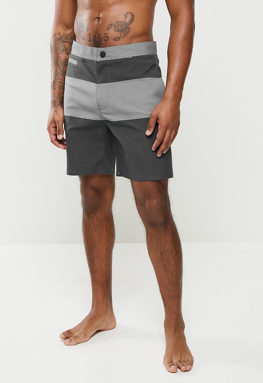 Hurley - Transit 18in walk short - dark grey