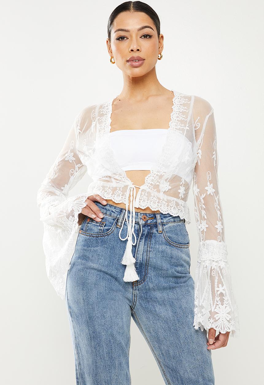 Missguided - Premium lace frill sleeve tie front beach top - white