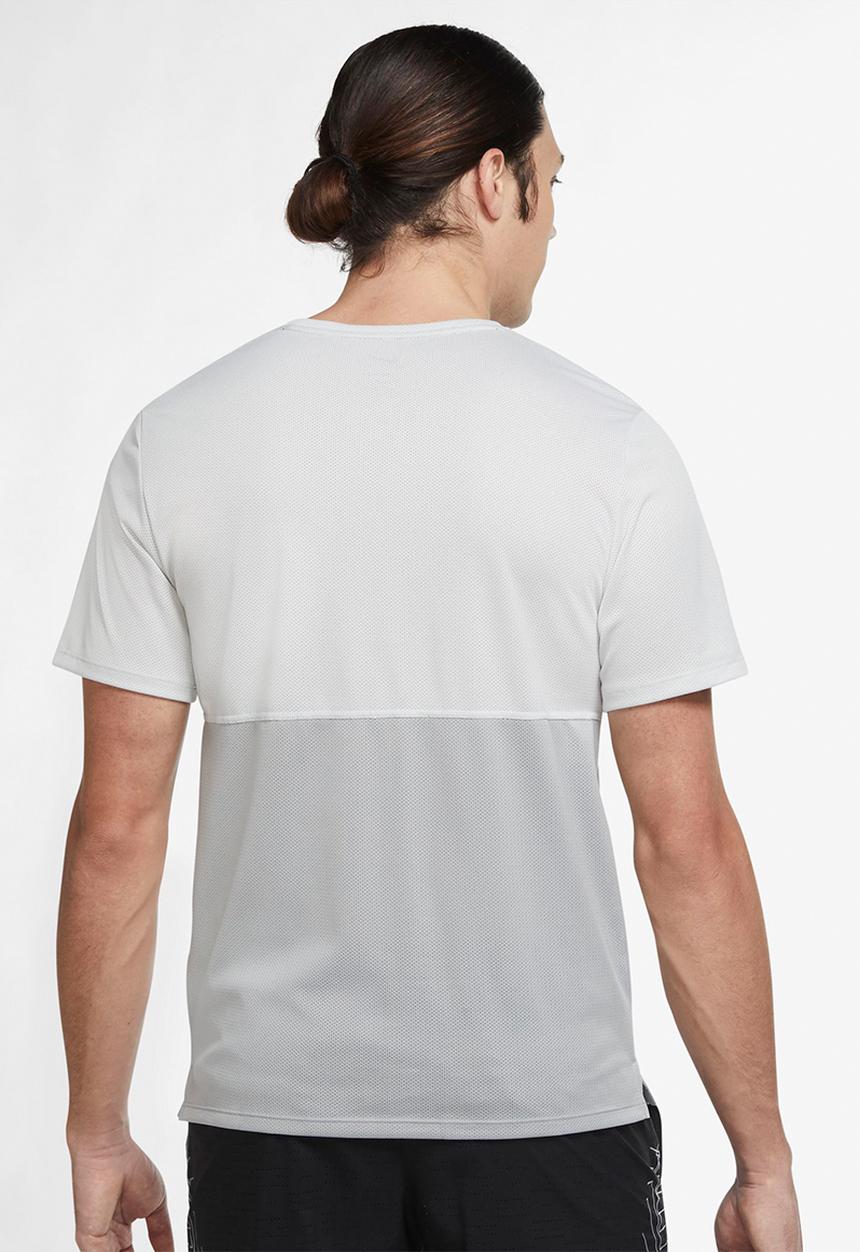 Nike - Nk df wr run top gx ss - photon dust/lt smoke grey/black