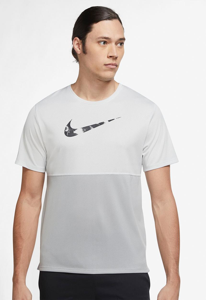 Nike - Nk df wr run top gx ss - photon dust/lt smoke grey/black