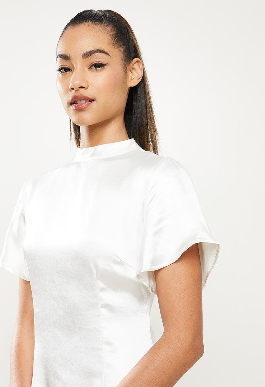 Missguided - Petite satin open back tie dress - white