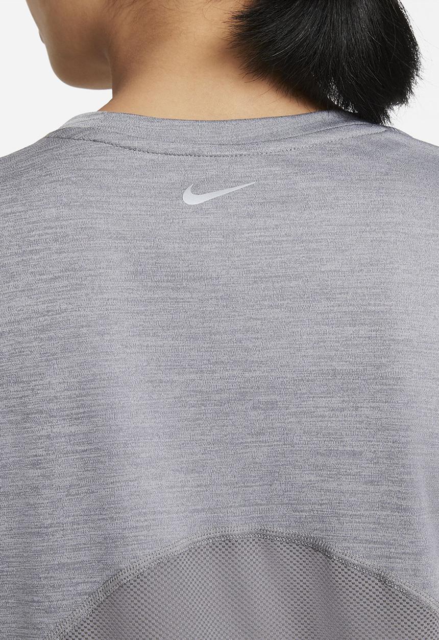 Nike - W Nike miler top short sleeve - grey 