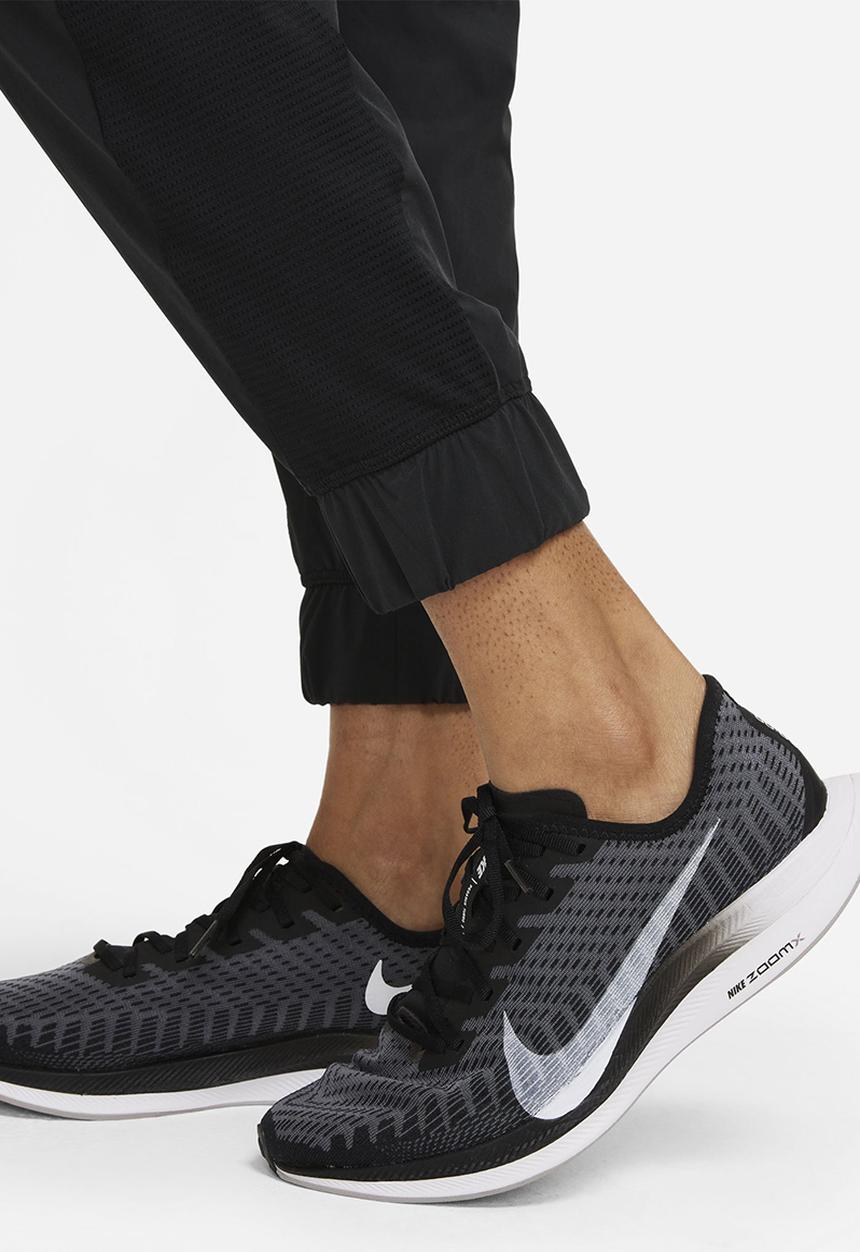 Nike - W Nike essntial pants cool - black