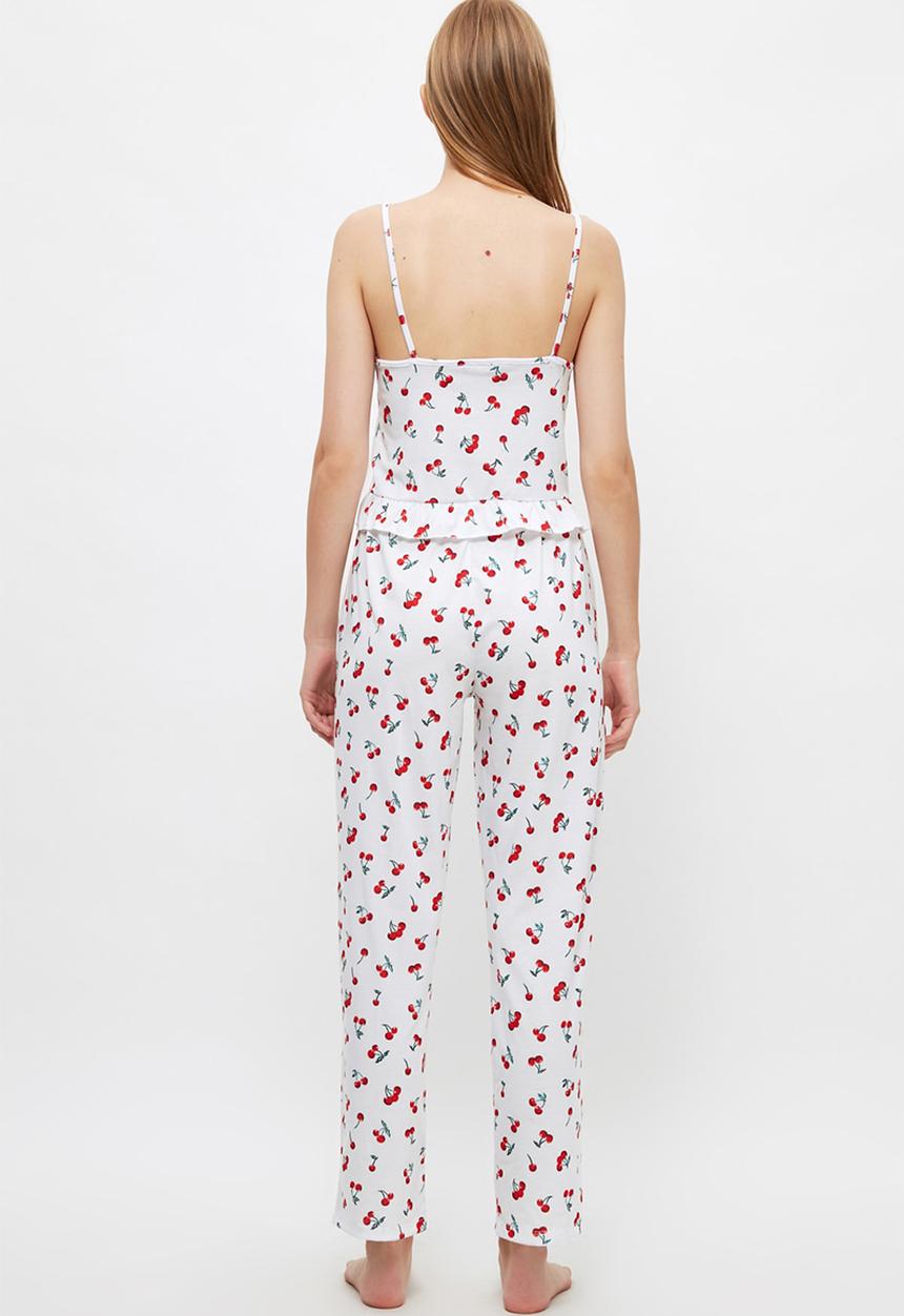Trendyol - Patterned knitted pajamas set - white