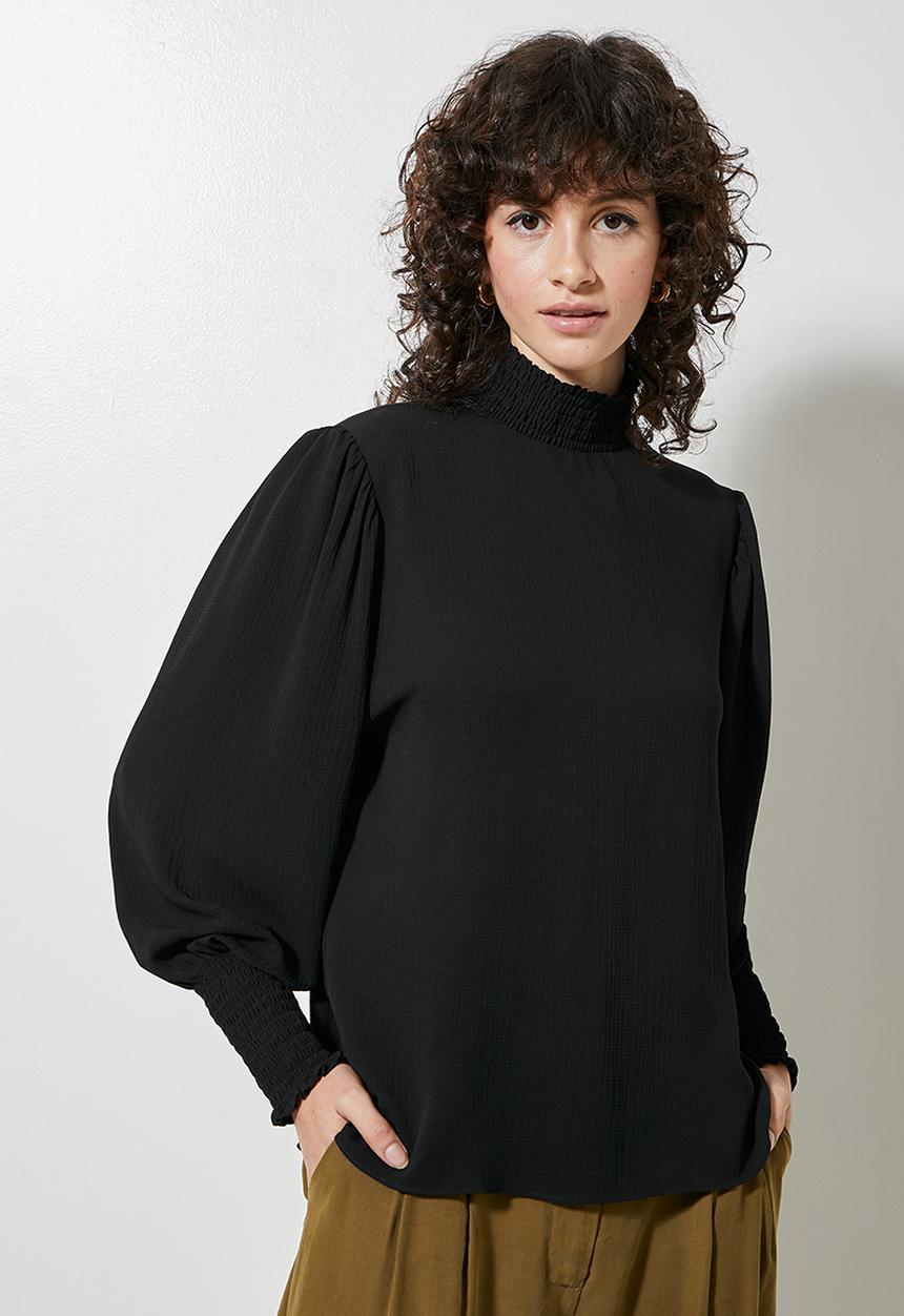 Superbalist - Hi neck elasticated blouse - black