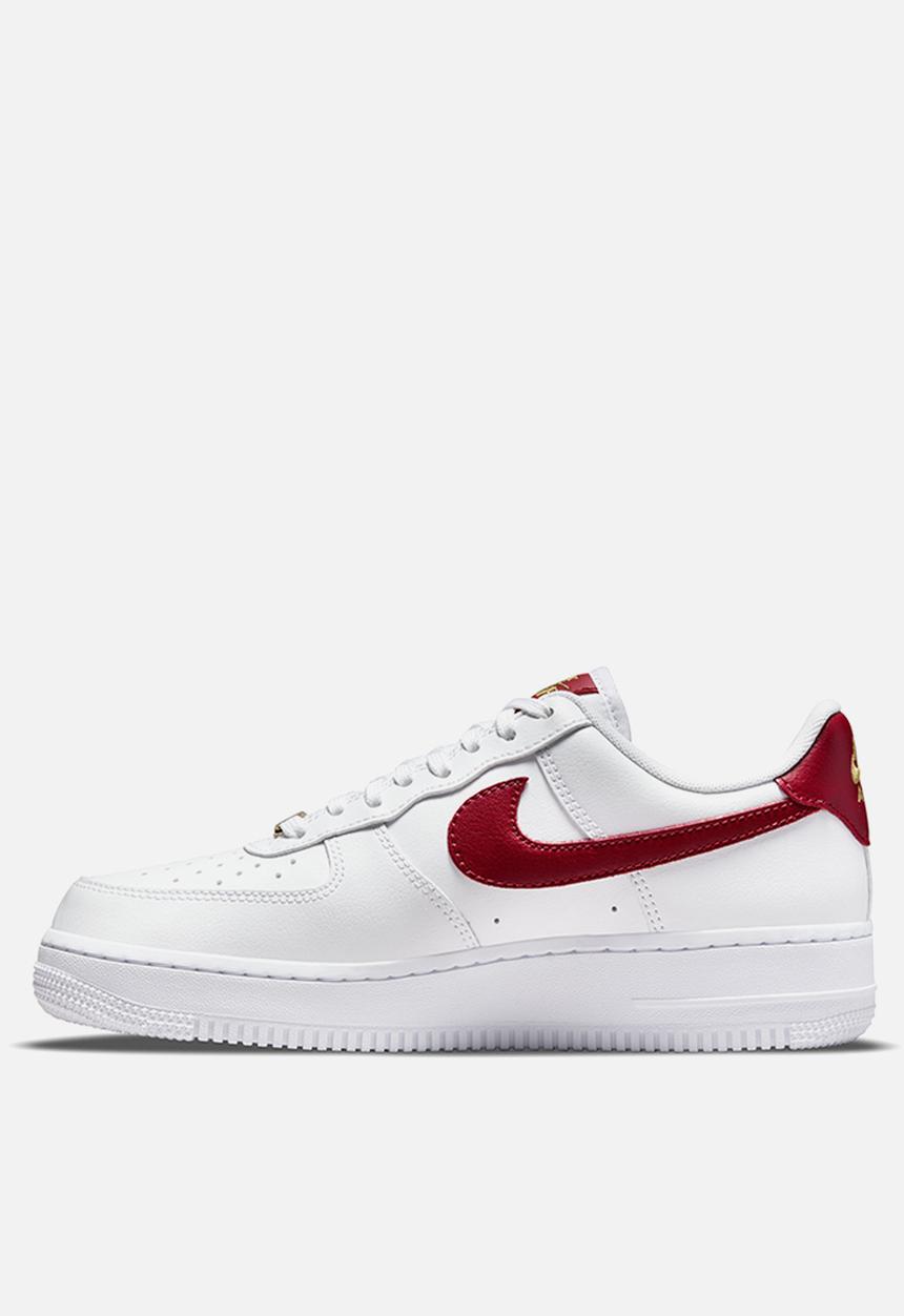 Nike - Air Force 1 '07 Essential  - white/gym red-gym red-white