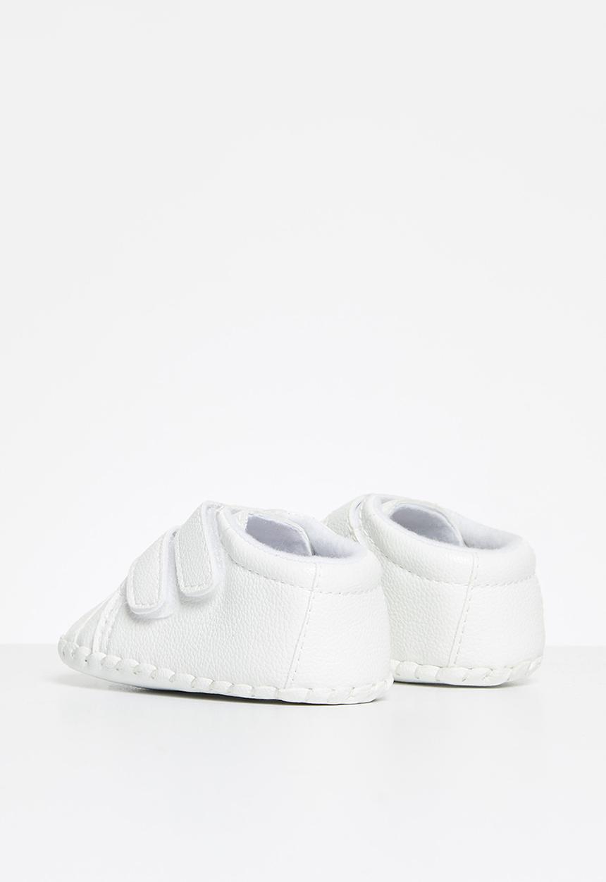 Pop Candy - Boys velcro strap slip on - white