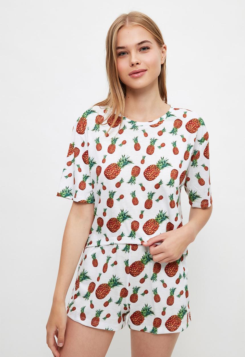 Trendyol - Patterned knitted pajamas set  - white