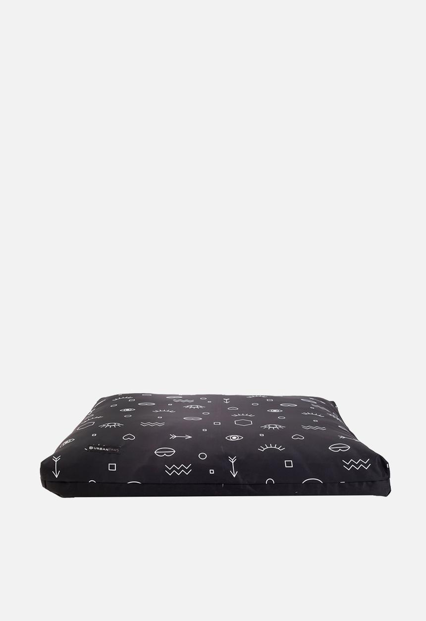 Urbanpaws - Kiko futon pet bed - black