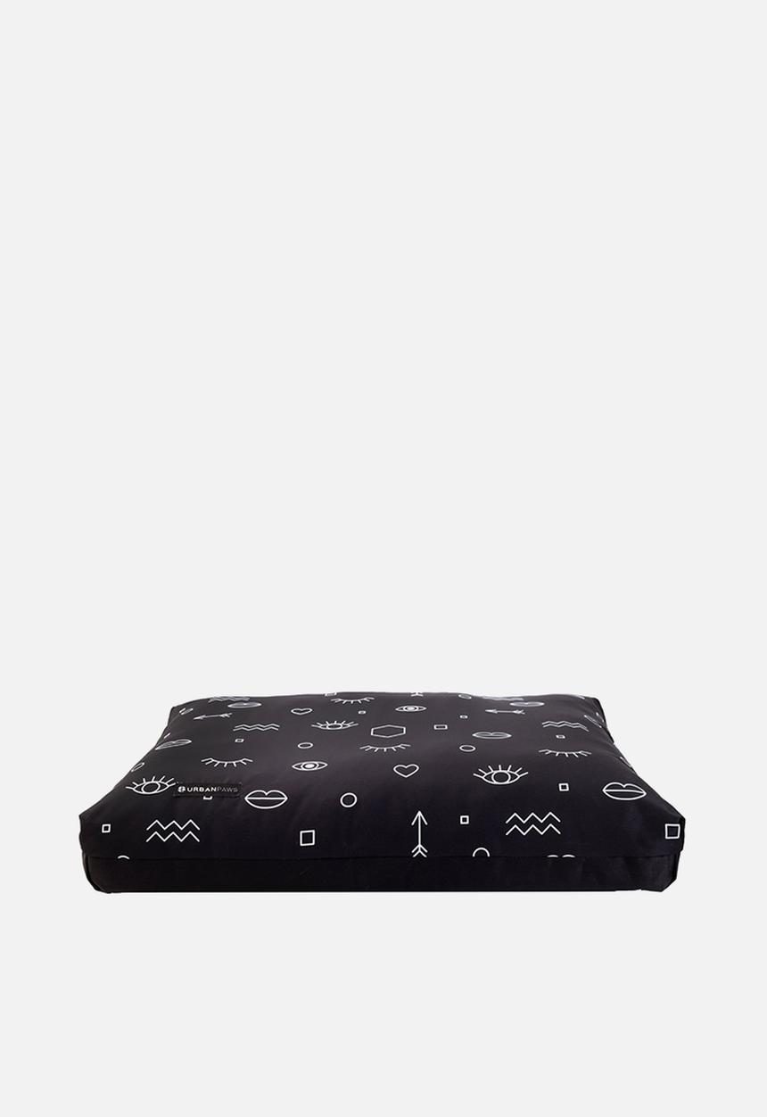 Urbanpaws - Kiko futon pet bed - black