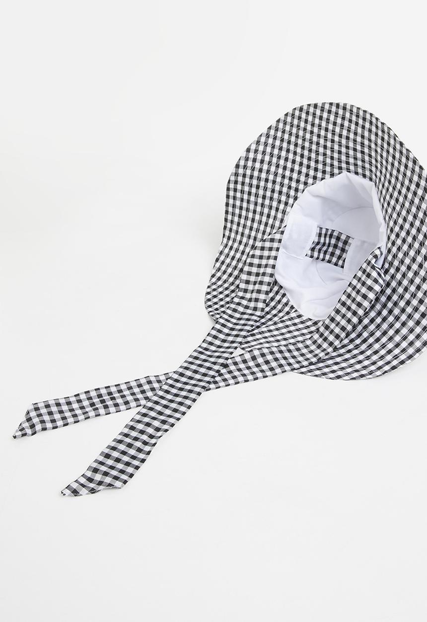 Superbalist - Gingham summer hat - black & white