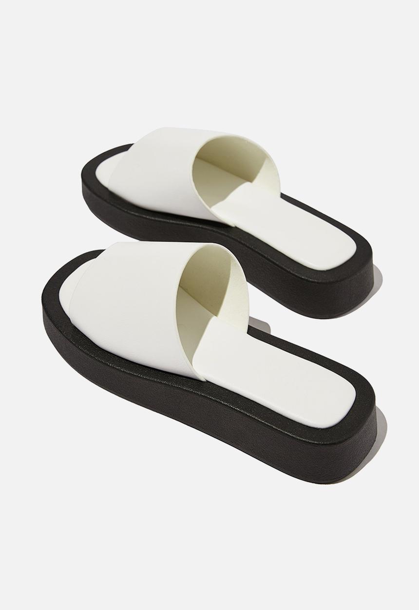 Cotton On - Sadie single vamp flatform slide - white 